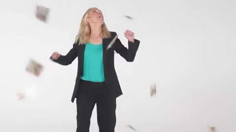 Σύγκρουση για το σποτ του ΣΥΡΙΖΑ – &quot;Οι μάσκες έπεσαν&quot; λέει η κυβέρνηση– ΕΣΗΕΑ: Απαράδεκτος διασυρμός των δημοσιογράφων