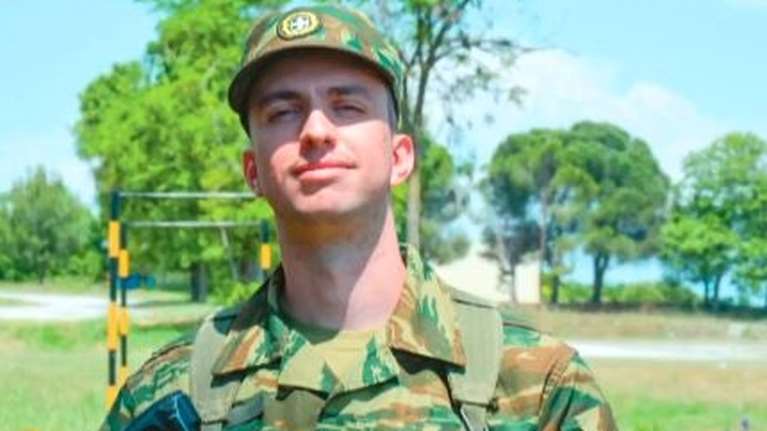 Θάνατος 27χρονου στρατιώτη στο 424: Πλαστογραφία καταγγέλλει ο πατέρας του - &quot;Δεν θέλω εκδίκηση, θέλω δικαιοσύνη&quot;