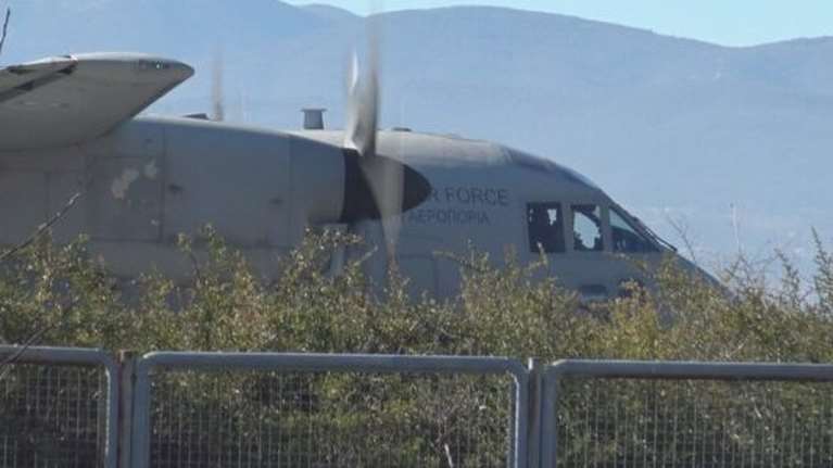 Γρίπη- Η οδύσσεια μιας οικογένειας: Το ένα παιδάκι διασωληνώθηκε, το άλλο μεταφέρεται στη Θεσσαλονίκη με πνευμονία