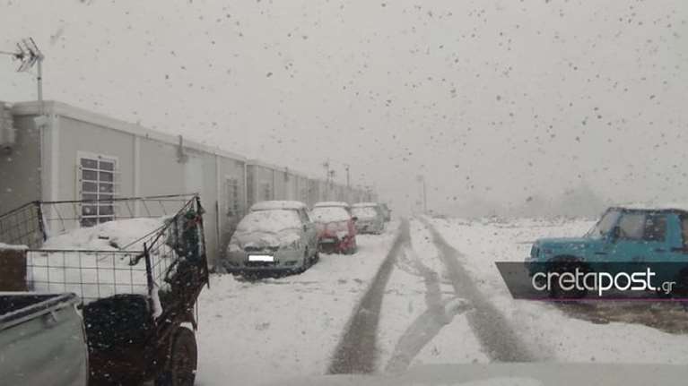 Η Κακοκαιρία &quot;Ελπίς&quot; χτυπά την Κρήτη: Μάχη να μείνουν ανοιχτοί οι δρόμοι - Σώος εντοπίστηκε αγνοούμενος κτηνοτρόφος