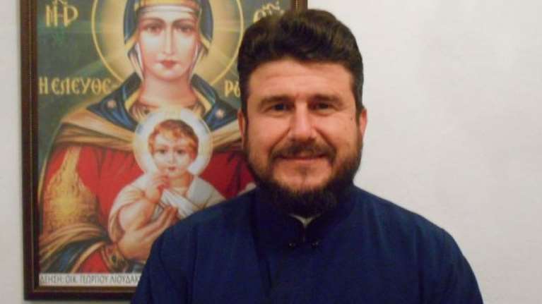 Οργή για τις συκοφαντίες ιερέα στην Κρήτη: &quot;Στην πρώτη καραντίνα κάθε μητρόπολη πήρε 1 εκατ. ευρώ για να κλείσει τις εκκλησίες&quot;