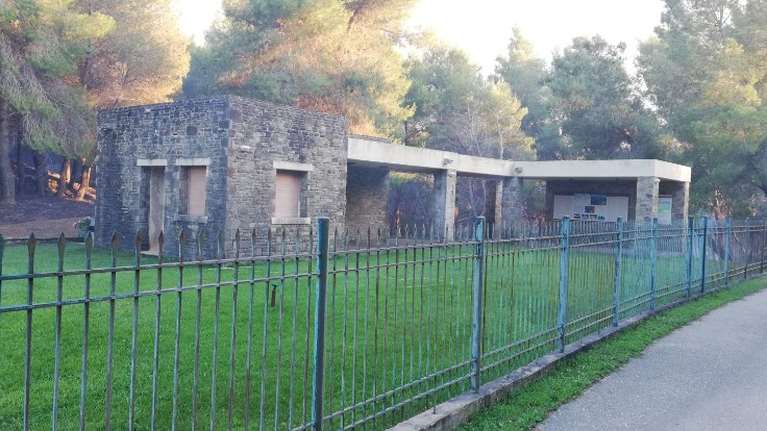 Μυκηναϊκό νεκροταφείο στις Πόρτες Αχαΐας: Τι απαντά το ΥΠΠΟΑ για την πυρκαγιά της 3ης Ιουλίου