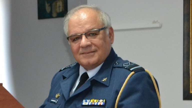 Ποιός είναι ο Υποπτέραρχος Χατζηγεωργίου που πήρε τη θέση του Τσιόδρα στην ενημέρωση του υπουργείου Υγείας