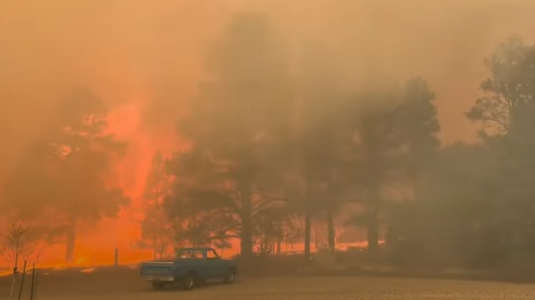 Τεράστια φωτιά στην Αριζόνα: Έγινε στάχτη έκταση μεγαλύτερη από το Μανχάταν - Θυελλώδεις άνεμοι [βίντεο]