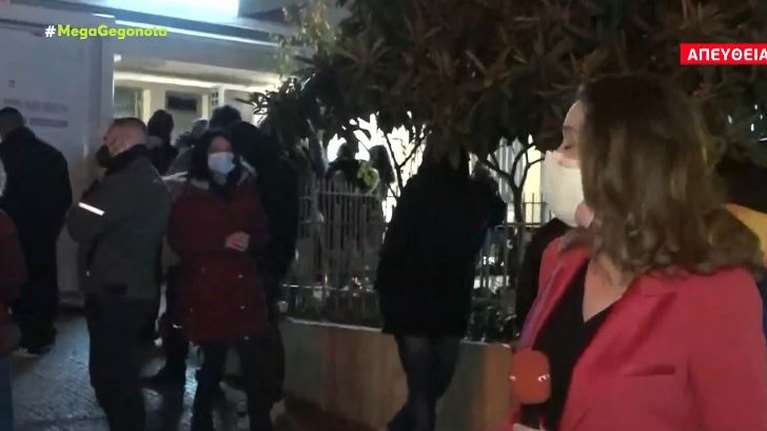 Ρεβεγιόν στις ουρές των διαγνωστικών: Εκατοντάδες πολίτες στη σειρά για μοριακό τεστ κορονοϊού [Βίντεο]