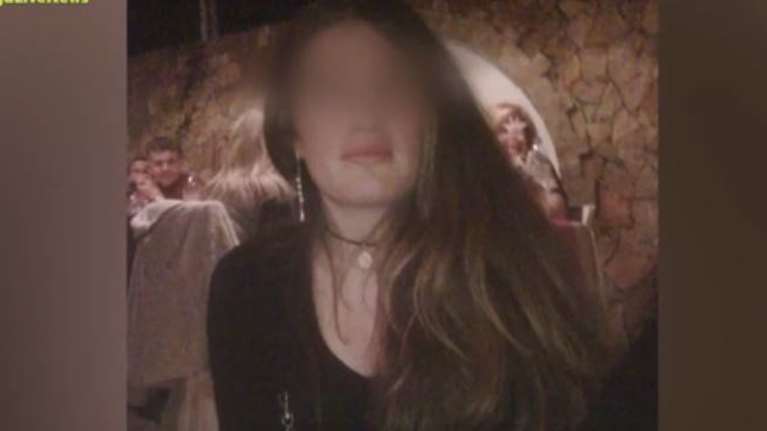 Τραγωδία στην Κρήτη: Ράγισαν καρδιές στην κηδεία της 21χρονης - Η βεντέτα που όπλισε το χέρι του πατέρα της [Βίντεο]