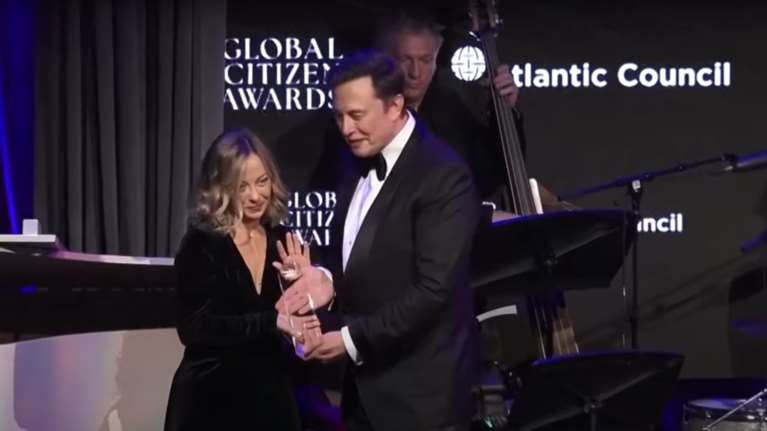 Έλον Μασκ: Δεν υπάρχει ειδύλλιο με την Τζόρτζια Μελόνι [βίντεο]