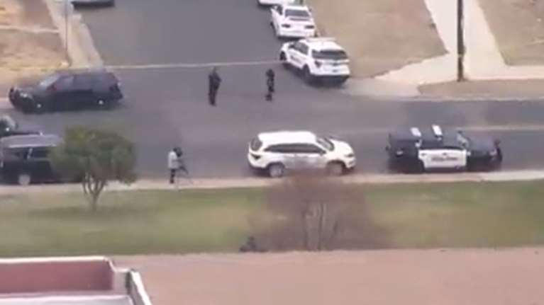 Συναγερμός στις ΗΠΑ: Πυροβολισμοί κοντά σε σχολείο στο Κολοράντο - Πέντε έφηβοι τραυματίες