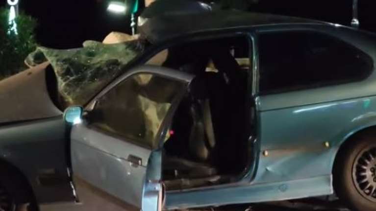 Βίντεο ντοκουμέντο από το τροχαίο στην Ποσειδώνος: Κατέληξε ένας από τους τραυματίες, χαροπαλεύει ο οδηγός της BMW