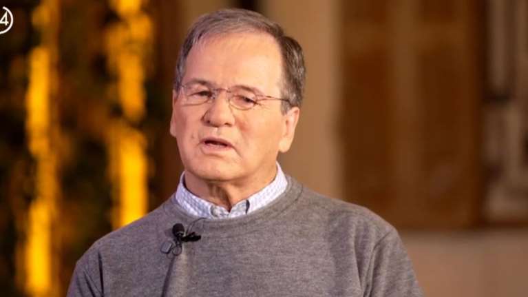 Η κόντρα Νικολόπουλου με τον Καζαντζίδη για 35 τραγούδια: Μυθοπλασία το ''Υπάρχω'', δύσκολος και καχύποπτος