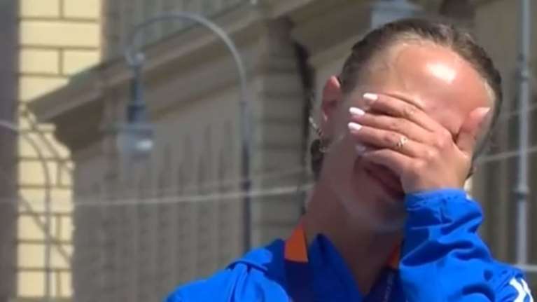 Αντιγόνη Ντρισμπιώτη: Τα δάκρυα της Ελληνίδας πρωταθλήτριας στην ανάκρουση του εθνικού ύμνου [Βίντεο]