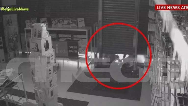 Διάρρηξη στη Λ. Κηφισίας: Βίντεο ντοκουμέντο - Η στιγμή που δράστες μπαίνουν και αδειάζουν κατάστημα κινητής τηλεφωνίας