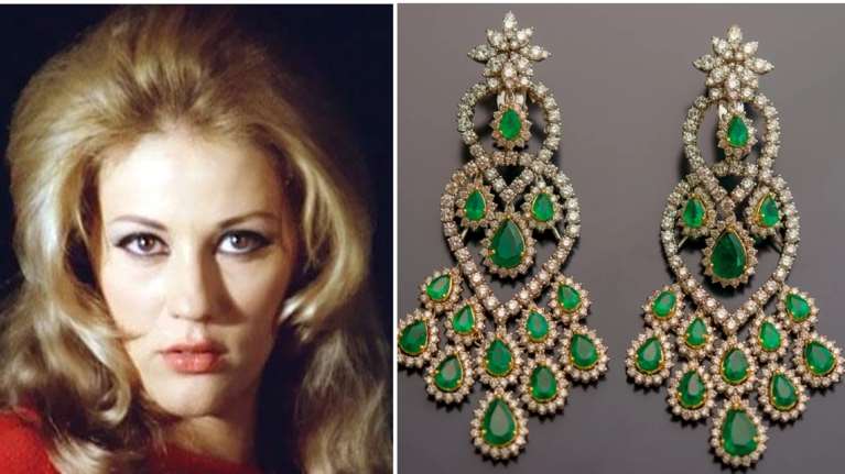Ζωή Λάσκαρη: Αυτά είναι τα πανέμορφα σμαραγδένια σκουλαρίκια της που βγαίνουν σε δημοπρασία  [εικόνες]
