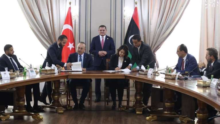 Η Τρίπολη υπερασπίζεται το παράνομο τουρκολιβυκό μνημόνιο: Κανείς δεν μπορεί να το ακυρώσει