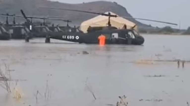 Εκκενώνεται η στρατιωτική βάση του Στεφανοβικείου, ανεβαίνει η στάθμη του νερού – Στη Νέα Αγχίαλο τα ελικόπτερα