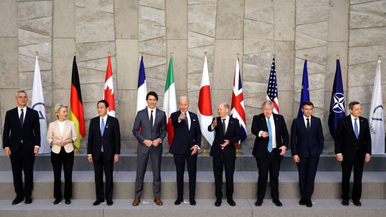 G7 - NATO: Δύο σύνοδοι κορυφής για να διατηρηθεί η ενότητα της Δύσης απέναντι στη Ρωσία