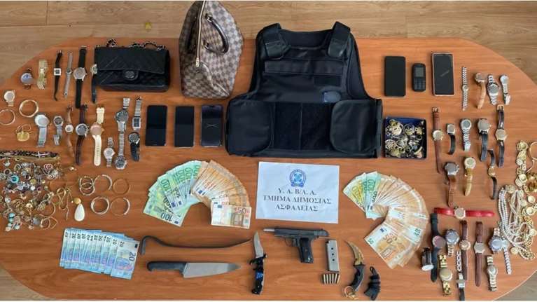 Ρήμαξαν τουλάχιστον 20 σπίτια στην Αττική: Πάνω από 230.000 ευρώ η λεία των διαρρηκτών