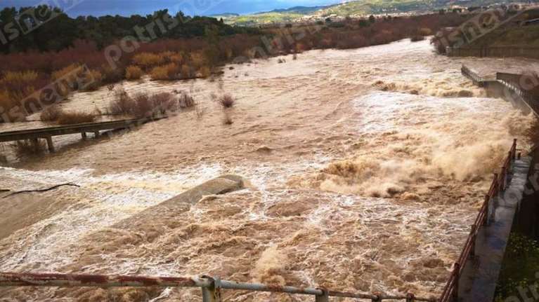 Συναγερμός στον Πύργο: Προληπτική εκκένωση ζήτησε ο δήμαρχος για τους κατοίκους που βρίσκονται δίπλα στον ποταμό Αλφειό