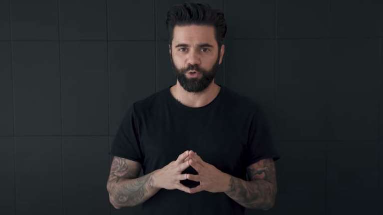 Χρήστος Μαραντίνης: Όταν συμμετείχε στην καμπάνια των &quot;Ενεργών Μπαμπάδων&quot; - &quot;Κράξιμο&quot; στο Twitter