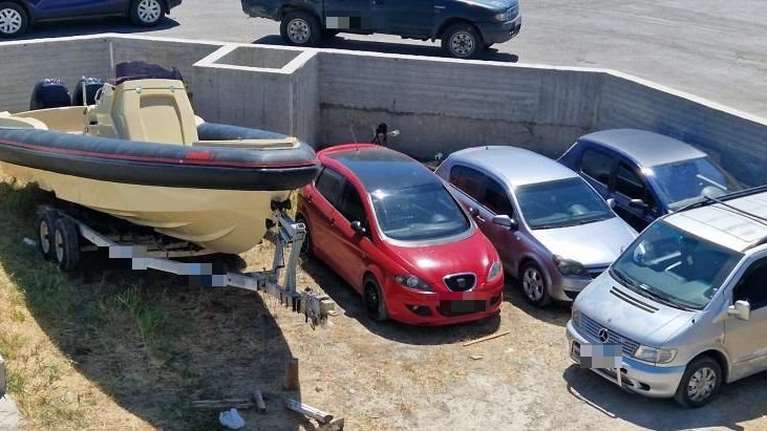 Κύκλωμα έφερνε μετανάστες στην Εύβοια από την Τουρκία - Ο διακινητής προσπάθησε να εμβολίσει το Λιμενικό που τον καταδίωκε