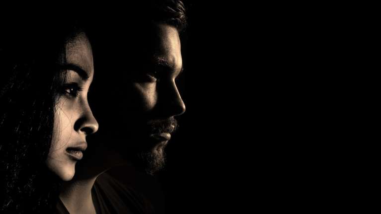 Ασκητής: Το σεξ στην πανδημία μειώθηκε κατά 40% – Πενταπλασιάστηκε η χρήση ηρεμιστικών