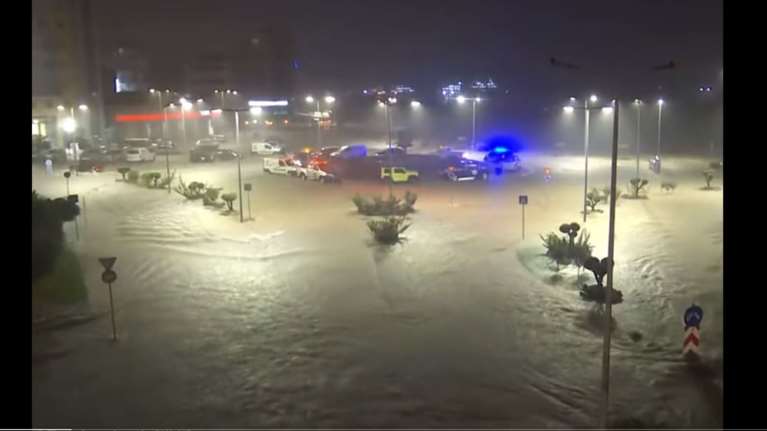 Γάλλος ειδικός στα μετεωρολογικά φαινόμενα, ανεβάζει βίντεο από τον Βόλο και γράφει: "Θεέ μου..."