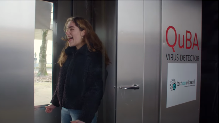 Τεστ κορονοϊού σε ένα λεπτό: Με φωνές και τραγούδι σε ειδικό θάλαμο θα εντοπίζονται οι φορείς [βίντεο]