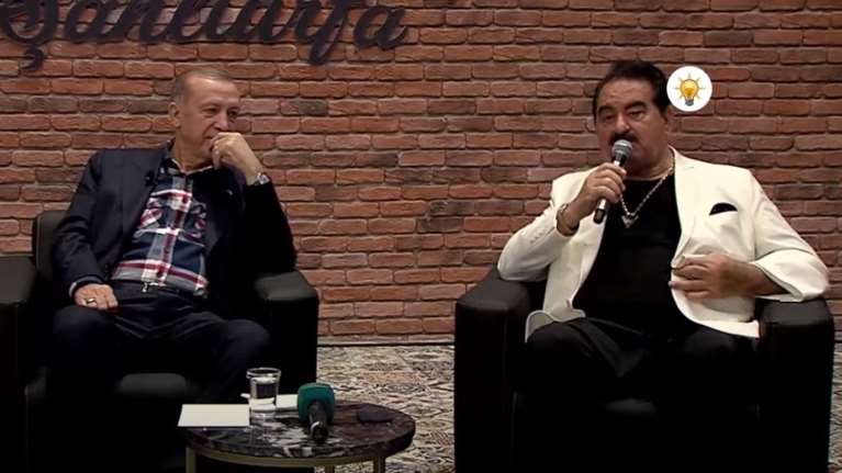 Τουρκία: "Πες τον έρωτά μου στην αγαπημένη..." - Προεκλογικό σόου Ερντογάν με τραγούδια της... καψούρας