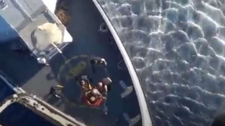 Ναυάγιο στην Πύλο: Βίντεο ντοκουμέντο με πλάνα του Super Puma από την επιχείρηση διάσωσης των μεταναστών