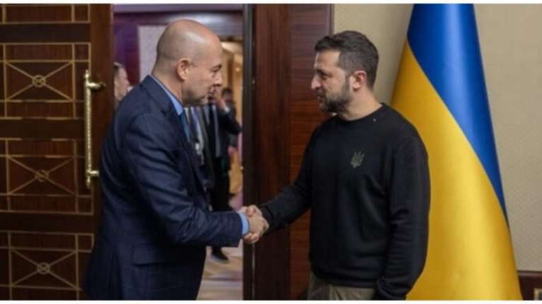 Στο Κίεβο ελληνικά πυρομαχικά: Τι συζήτησε ο επικεφαλής των ΕΑΣ με τον Ζελένσκι