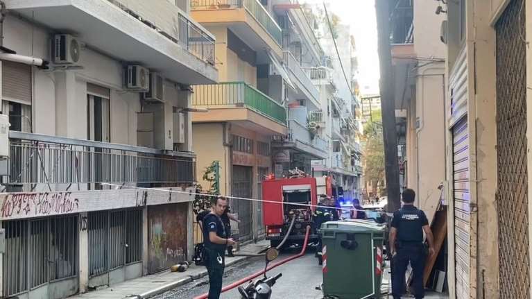 Θεσσαλονίκη: Πυρκαγιά σε διαμέρισμα 5ου ορόφου - Νεκρή βρέθηκε μία ηλικιωμένη γυναίκα