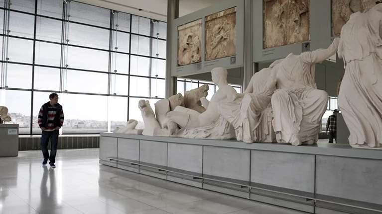 Γλυπτά Παρθενώνα: &quot;Μακριά από συμφωνία Ελλάδα και Βρετανία&quot; λένε οι ΝΥΤ - Τι ζήτησε ο Κ. Μητσοτάκης