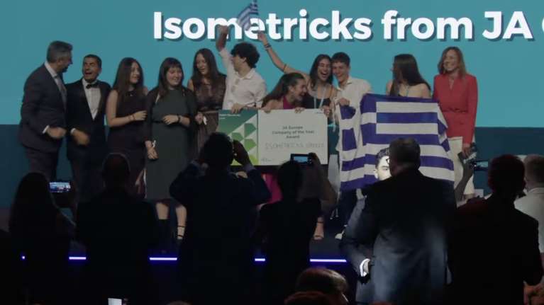 JA GREECE: H Ελλάδα στην κορυφή για 2η συνεχόμενη χρονιά - Η &quot;Isometricks&quot; καλύτερη μαθητική &quot;start up&quot; της Ευρώπης 2023