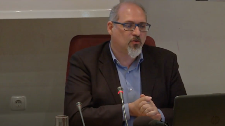 Προειδοποίηση Θωμαΐδη: Έχει ξεφύγει η διασπορά - Ρεκόρ κρουσμάτων και την επόμενη εβδομάδα δείχνουν τα λύματα