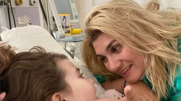 "Σας έχω θυμώσει γιατί αφήσατε την αγκαλιά μου άδεια": Συγκλονίζει η ανάρτηση της μάνας που έχασε και τα 3 παιδιά της