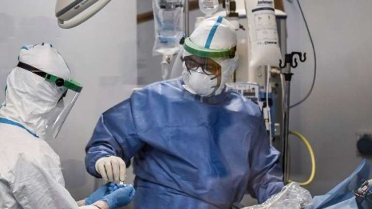 To σπαρακτικό "αντίο" ασθενούς στον πατέρα της σε ελληνικό νοσοκομείο