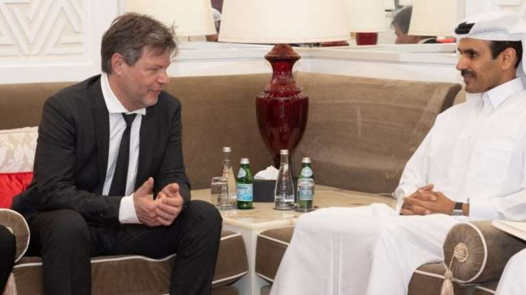 Το Politico περιγράφει τις στενές σχέσεις Κατάρ και Γερμανίας - Με τη μεσολάβηση κορυφαίων πολιτικών