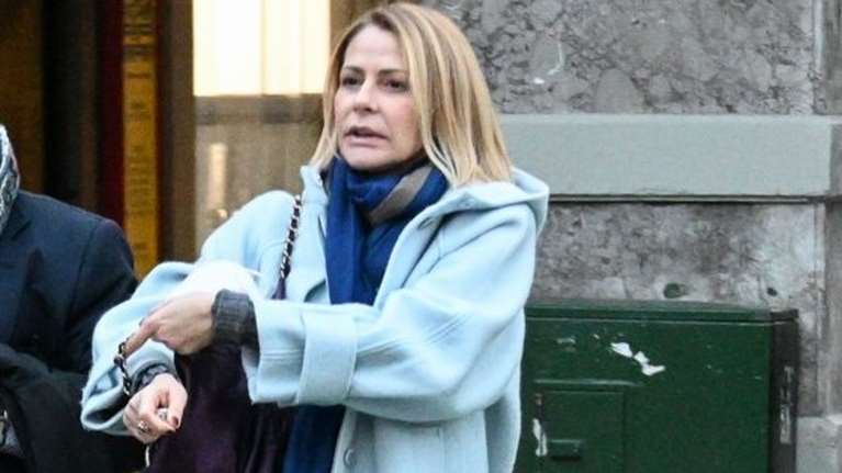 Τζένη Μπαλατσινού: Ξυπόλητη, στην εξοχή με την πιο καλή παρέα - Οι φωτό από το &#39;&#39;ησυχαστήριό&#39;&#39; της