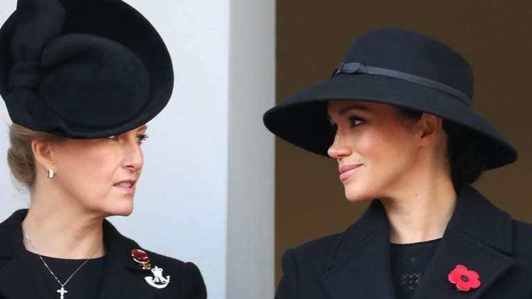 Δούκισα Σόφι, το "εξάσφαιρο" της βασίλισσας: Πώς η Μέγκαν έχασε την ευκαιρία να διδαχθεί από την αγαπημένη της Ελισάβετ