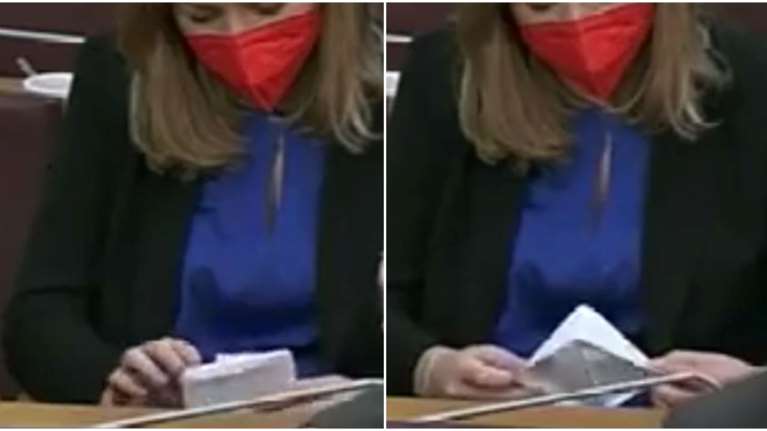 Το... τερμάτισε η βουλευτής του ΣΥΡΙΖΑ, Αναστασία Γκαρά: Φτιάχνει βαρκάκια με τα έγγραφα της Εξεταστικής Επιτροπής [Βίντεο]
