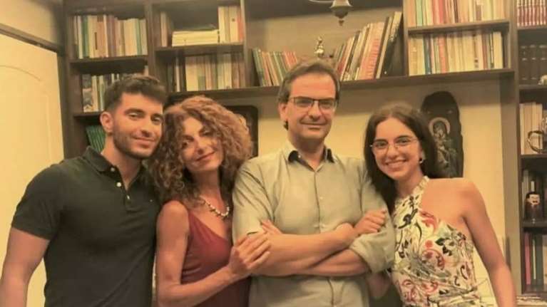 Μπήκαν... οικογενειακώς στο Πανεπιστήμιο Κρήτης: Μπαμπάς, μαμά, γιος και κόρη φοιτητές