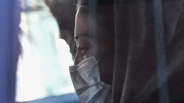 Υπόθεση Κολωνού: Παραμένει στη φυλακή για άλλους έξι μήνες η μητέρα της 12χρονης