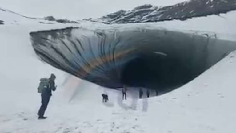 Τραγωδία στην κοιλάδα της Ανδόρας: Άνδρας σκοτώθηκε όταν έπεσε από ύψος 15 μέτρων σε παγωμένη χαράδρα [βίντεο]