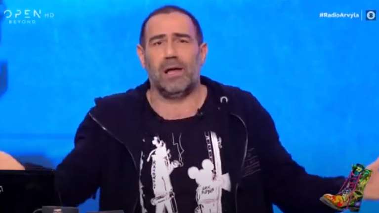 Ράδιο Αρβύλα: "Ανοίξτε τα σχολεία τώρα - Φτάνει!" - Το ξέσπασμα του Αντώνη Κανάκη [Βίντεο]