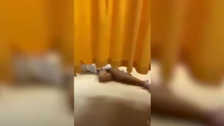 Σάλος στο Νοσοκομείο Χανίων: Άφησαν ασθενή να σέρνεται στο πάτωμα - ΕΔΕ και συγγνώμη από τη διοίκηση [βίντεο]