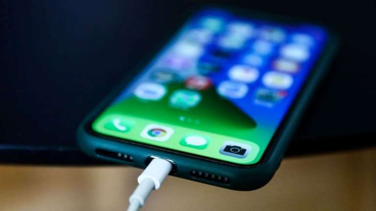 Ίσως το iPhone 15 να φέρει την επανάσταση