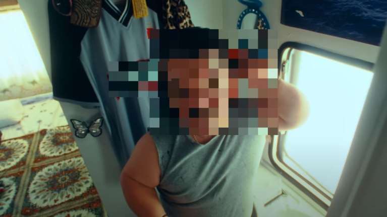 Κύκλωμα μαστροπείας ανηλίκων: &quot;Το έμπλεξαν το παιδί μου, από την αφέλειά του&quot;, λένε οι γονείς του 36χρονου νάνου