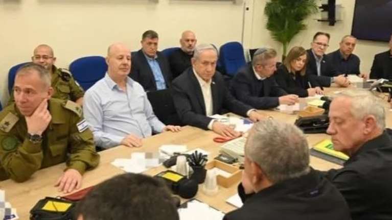 Ανάφλεξη στη Μέση Ανατολή: Το Ισραήλ προετοιμάζει αντεπίθεση στο Ιράν, η Ουάσινγκτον θέλει ειρήνη, η ΕΕ αυτοσυγκράτηση