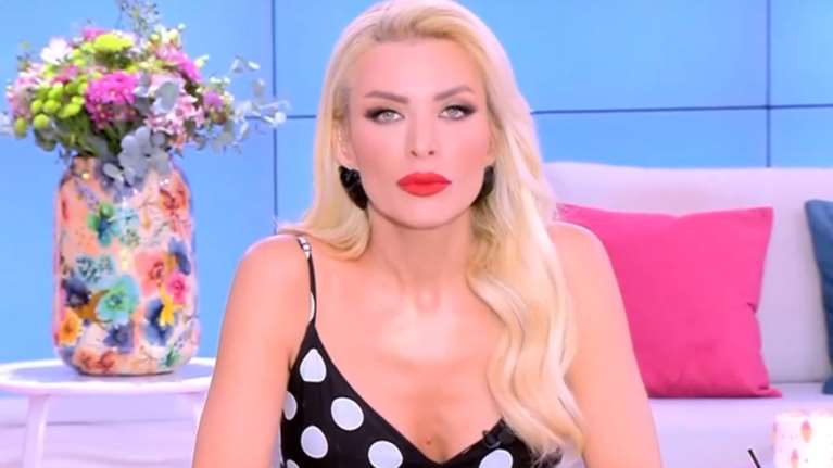 Η ατάκα της Κατερίνας Καινούργιου για πρώην συνεργάτη της: &quot;Δεν πλενόταν ποτέ, το καλοκαίρι που ίδρωνε ήταν ανυπόφορο&quot;