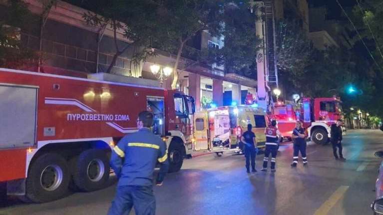 Τραγωδία στο κέντρο της Αθήνας: Νεκρά δυο αδέρφια μετά από φωτιά στην Ακαδημίας